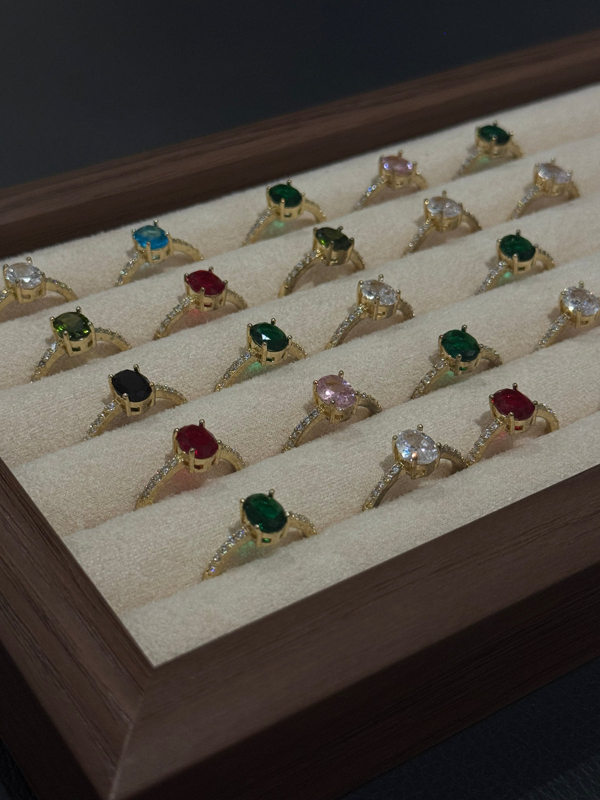 SOLITAIRE